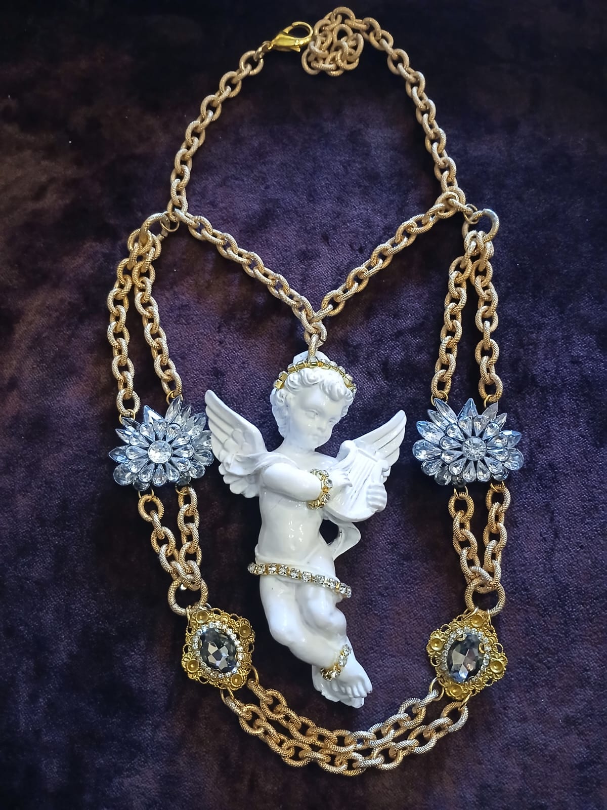 Gioiello con cherubino